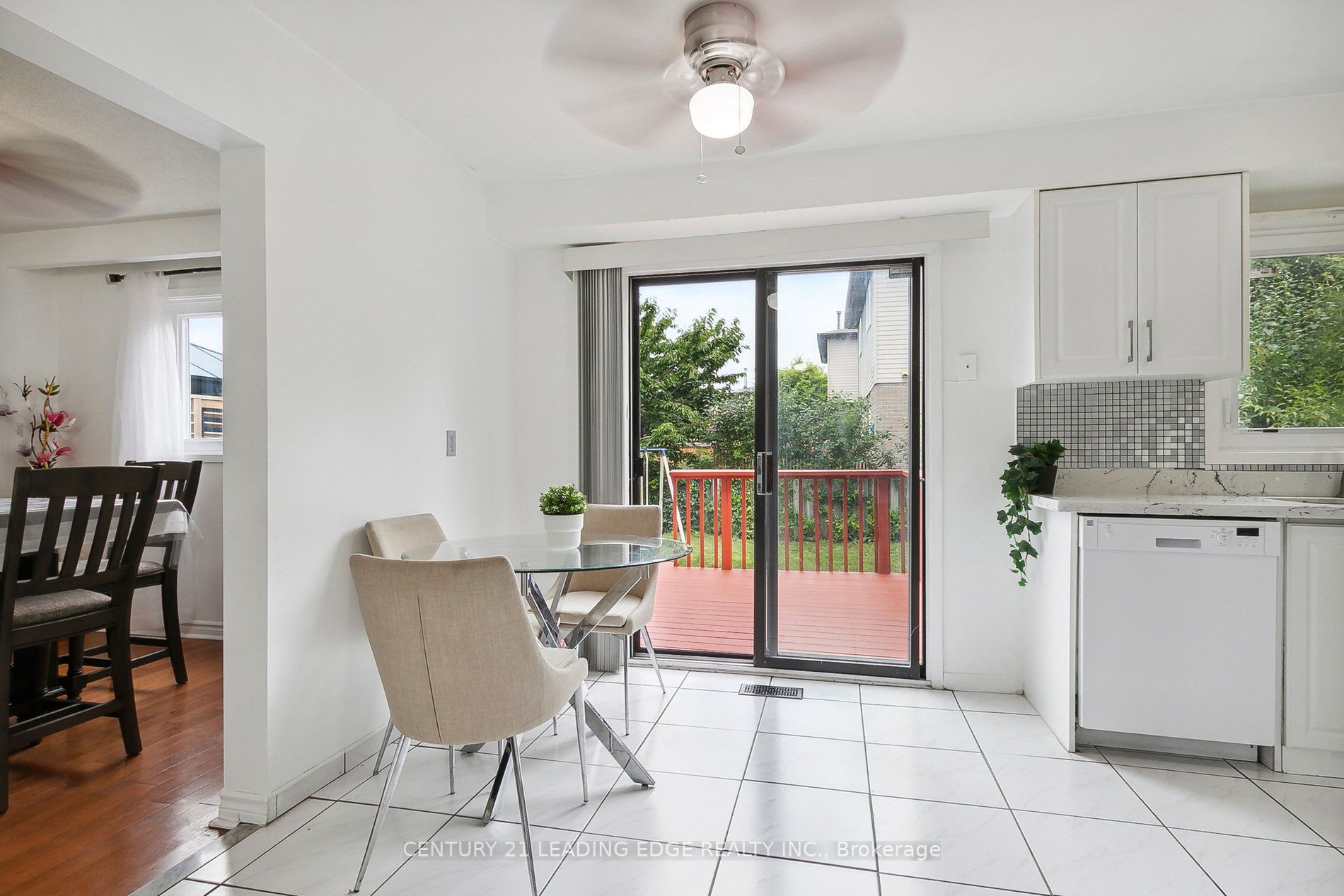 18 Charlton Cres