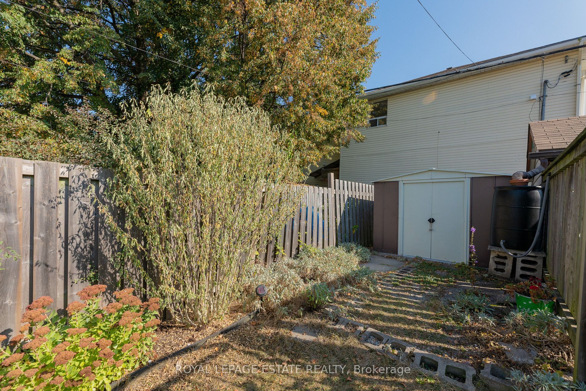 147 Leyton Ave