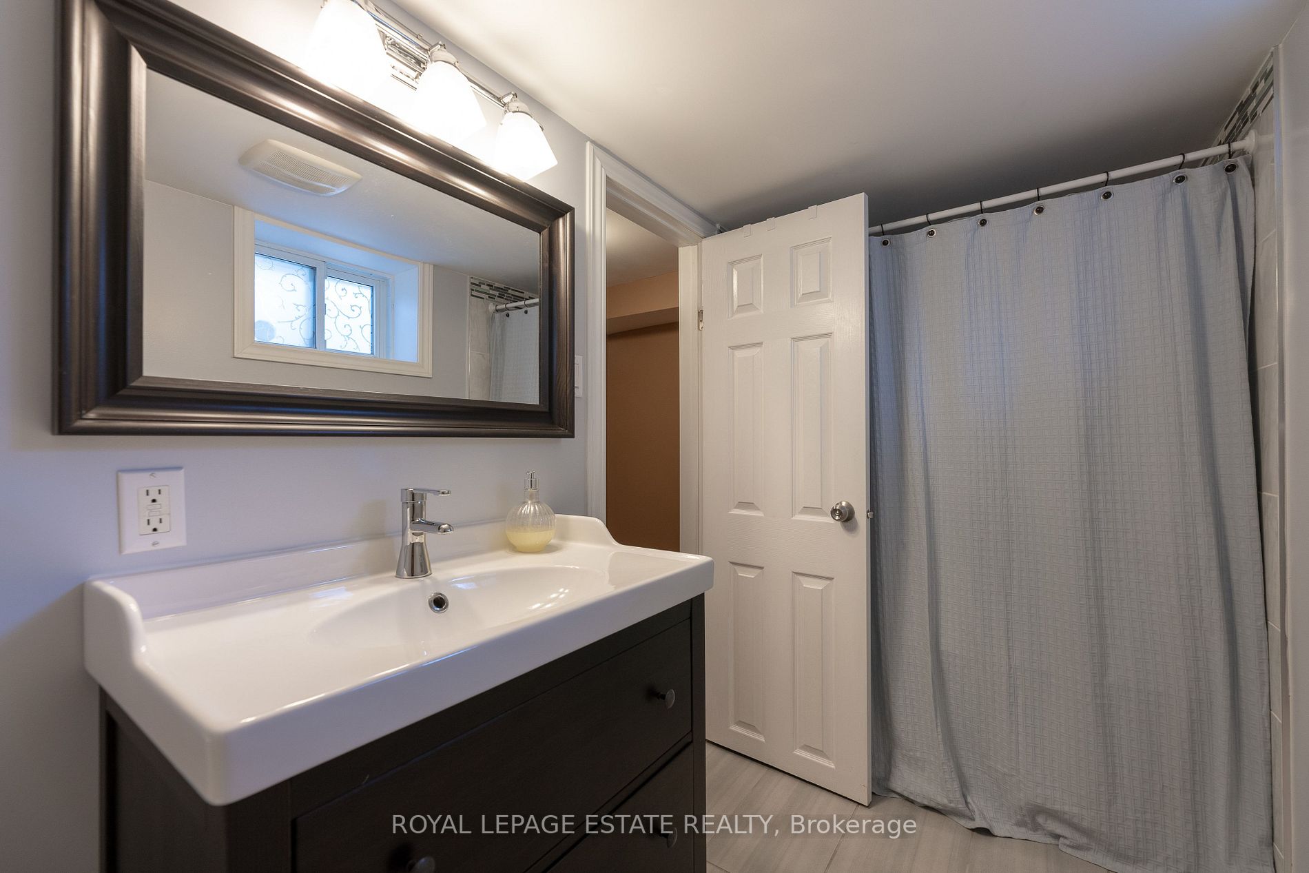 147 Leyton Ave