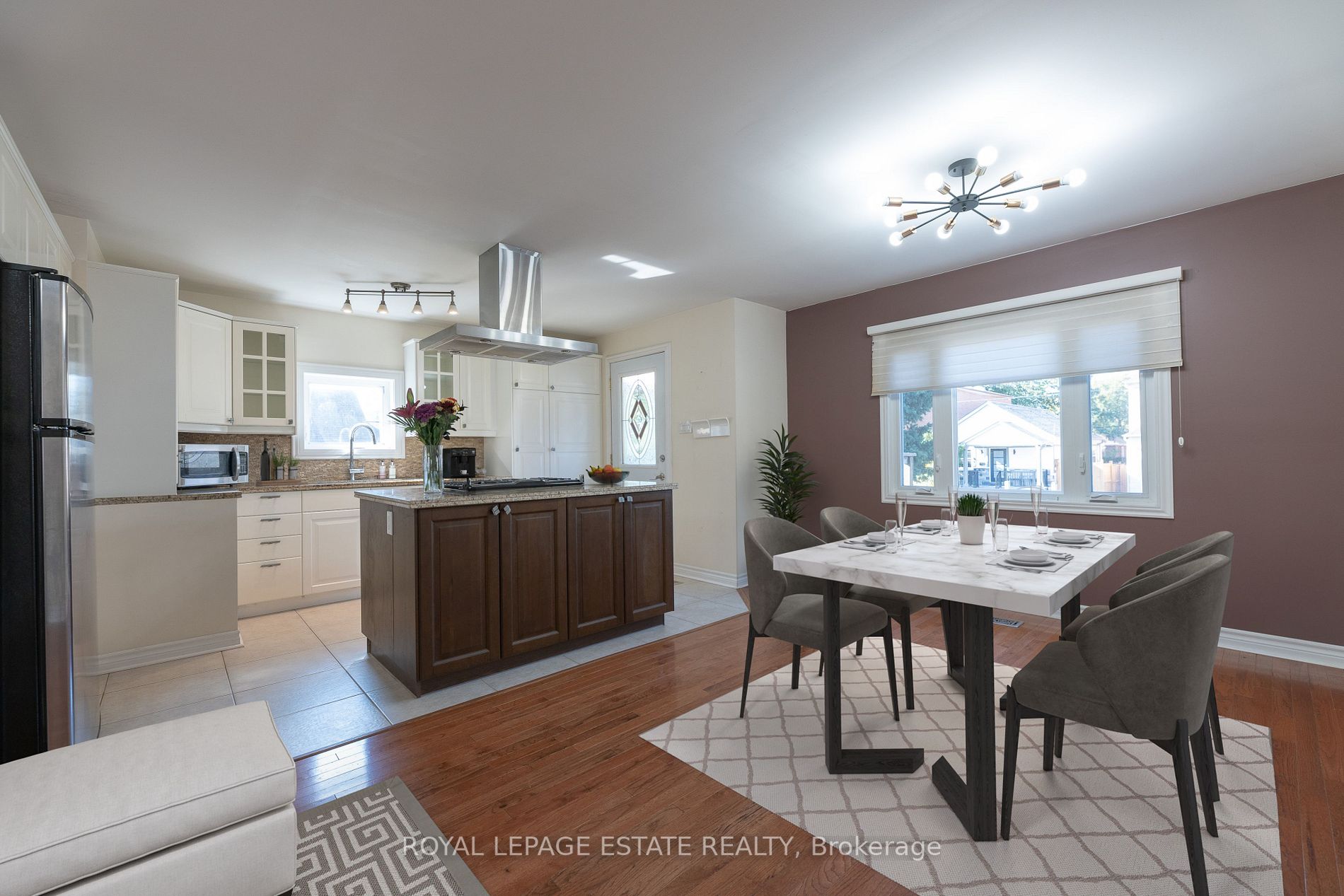 147 Leyton Ave