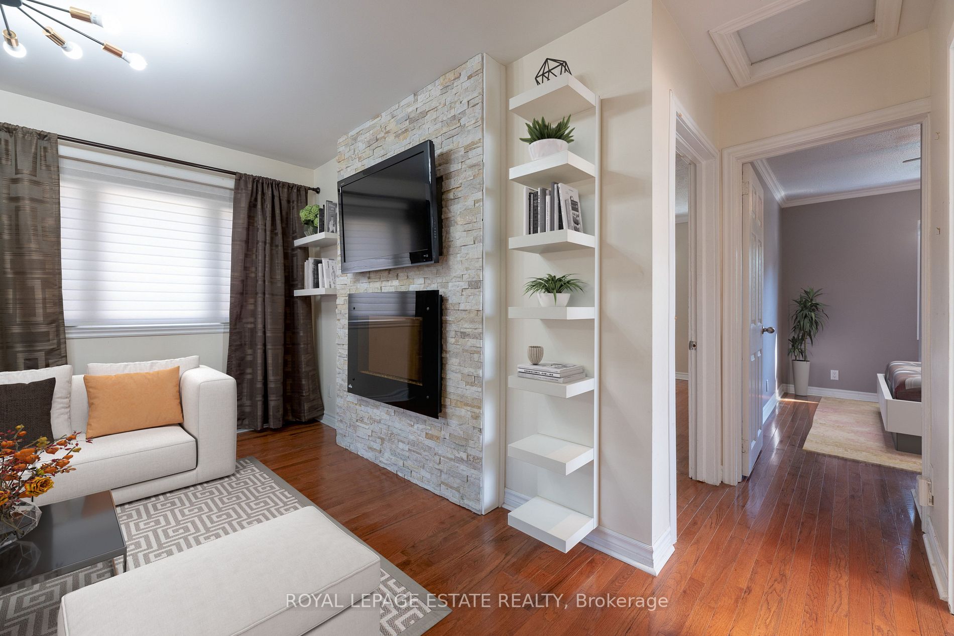 147 Leyton Ave