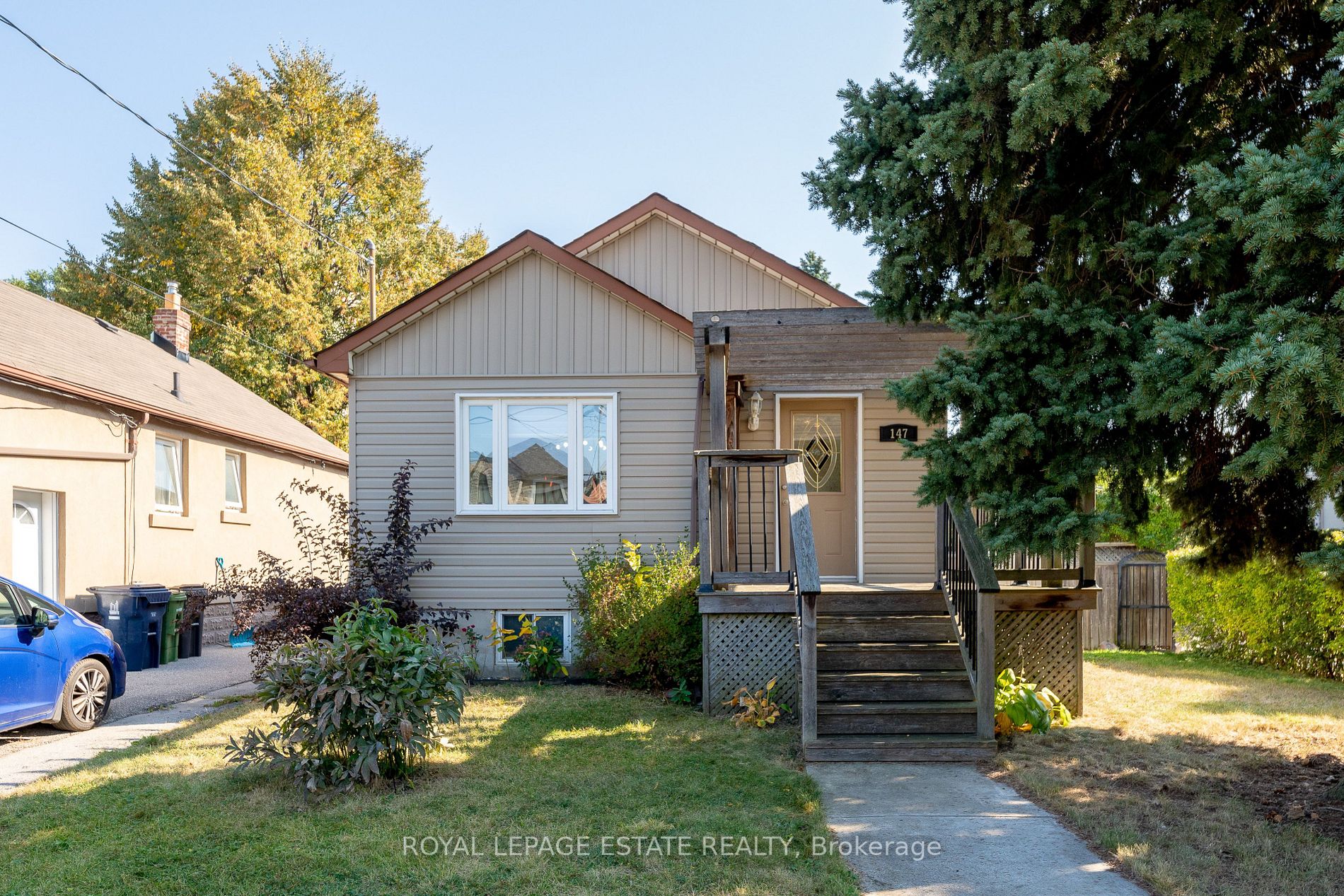 147 Leyton Ave