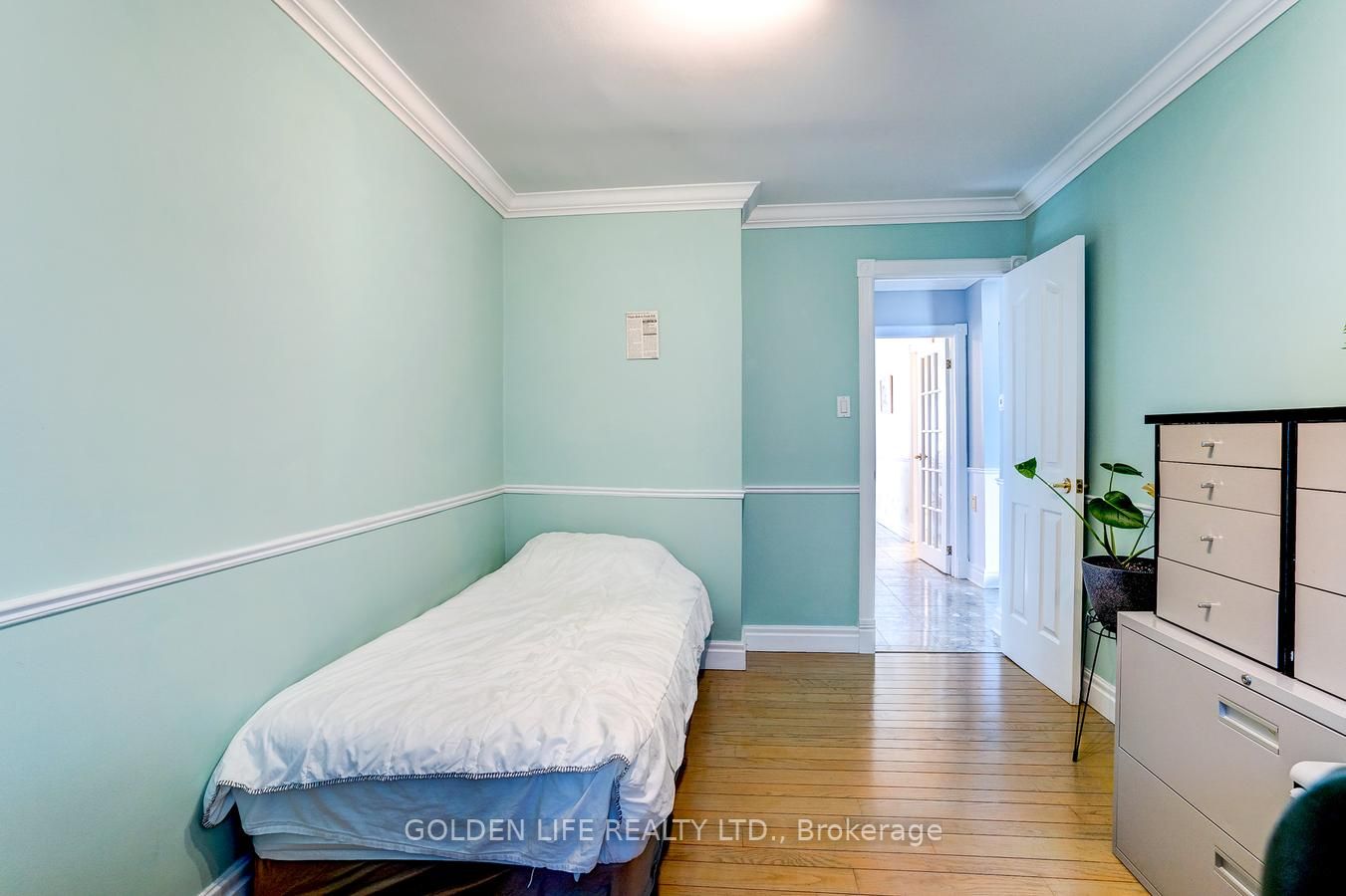 492 Plains Rd, #Main Fl