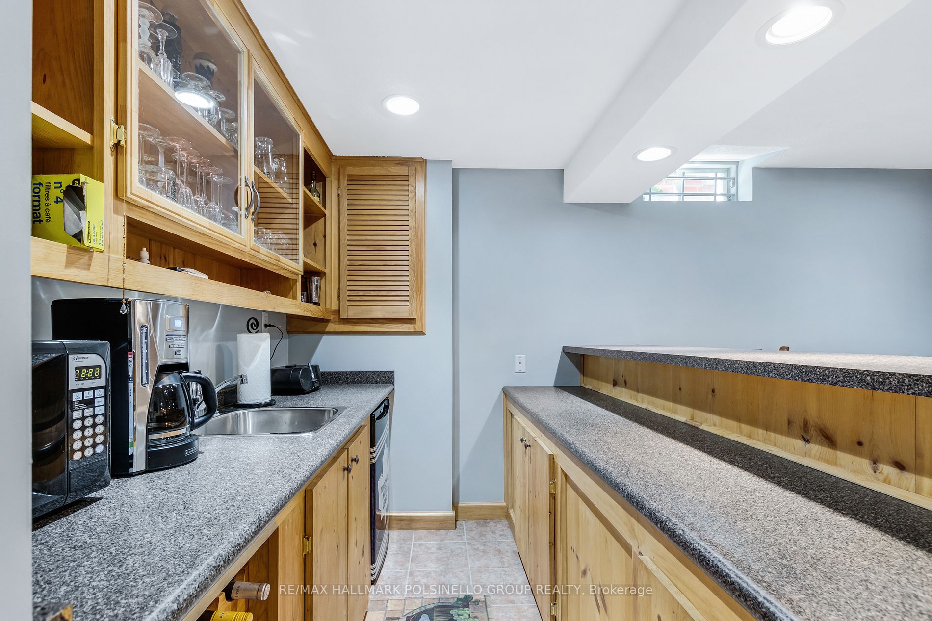 12 Roberts Dr