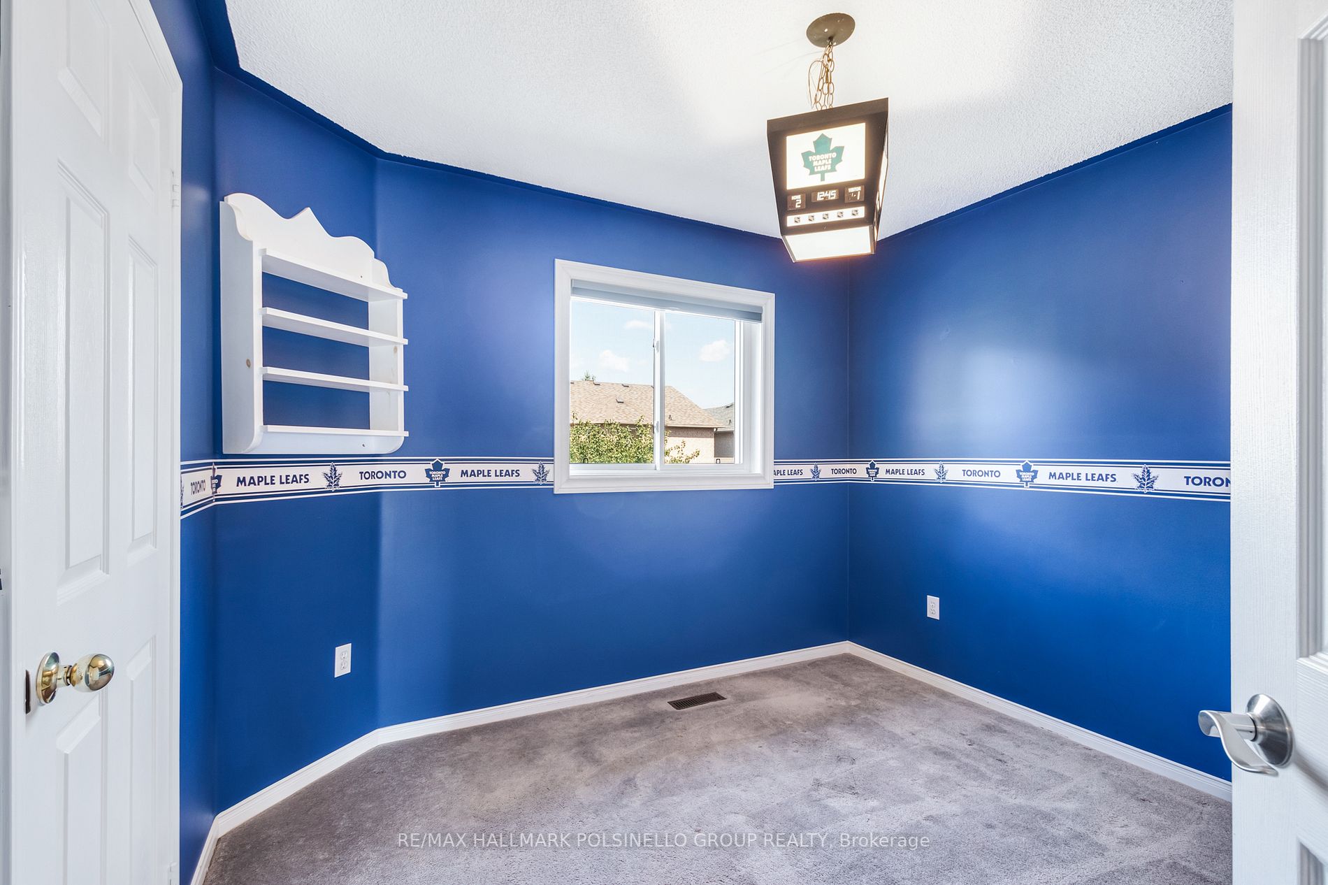 12 Roberts Dr
