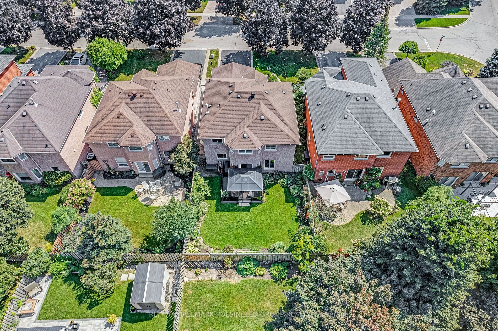 12 Roberts Dr