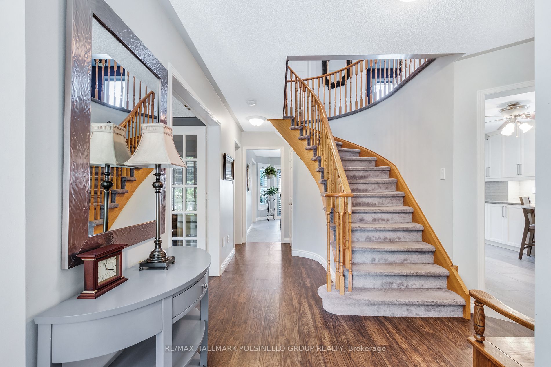 12 Roberts Dr