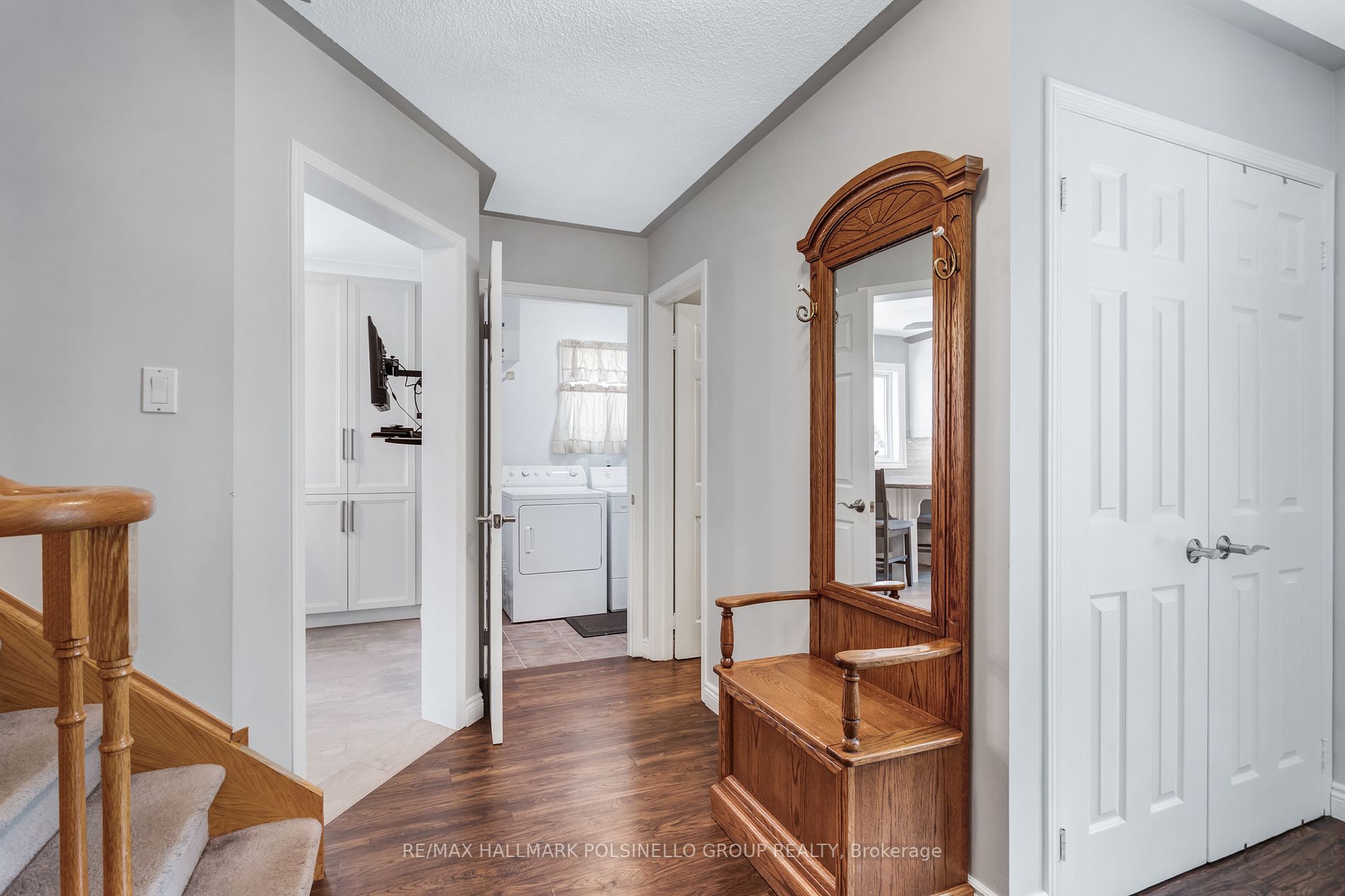 12 Roberts Dr