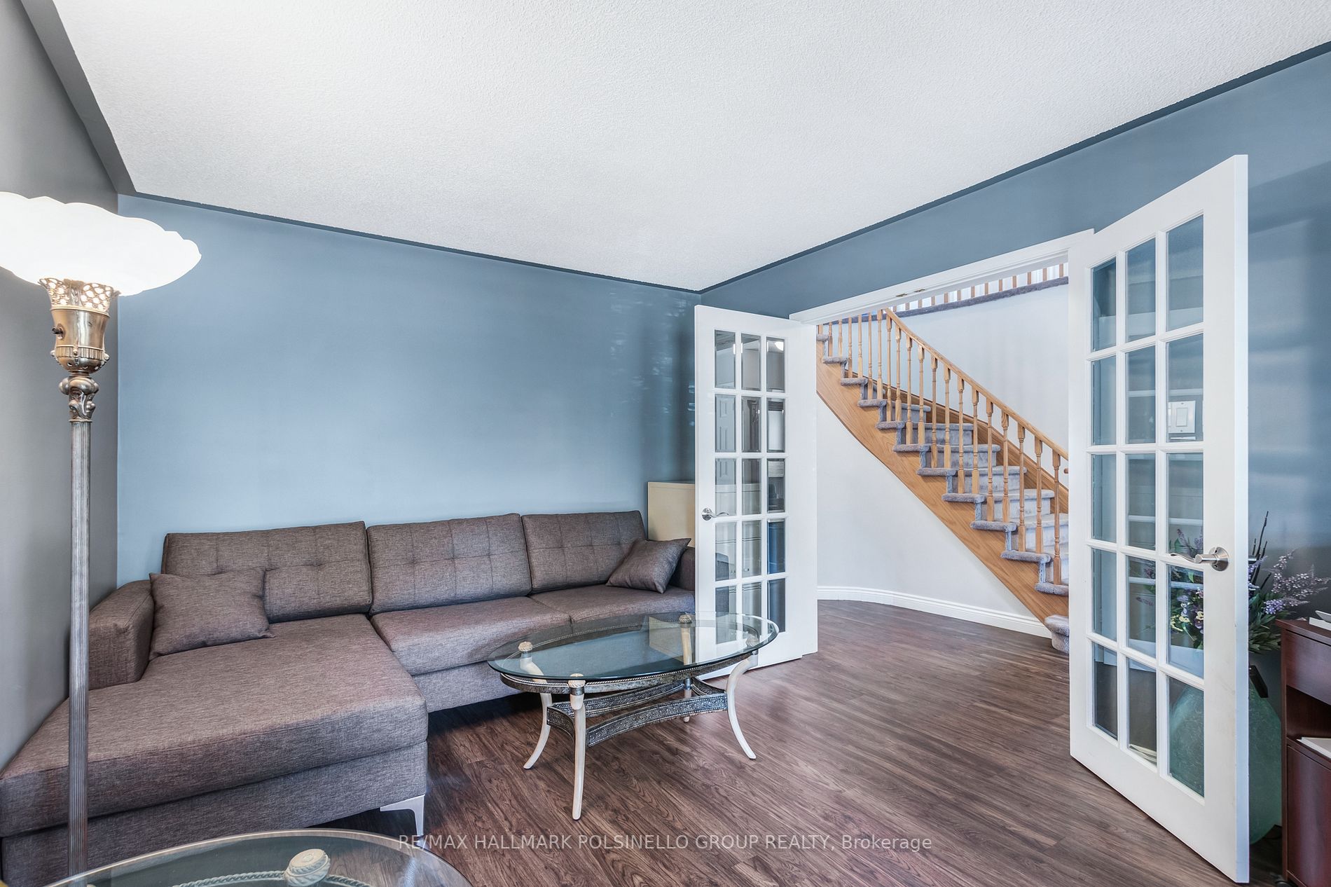 12 Roberts Dr