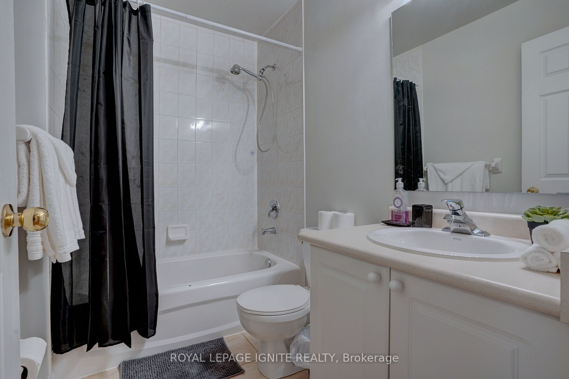 60 Haverhill Cres