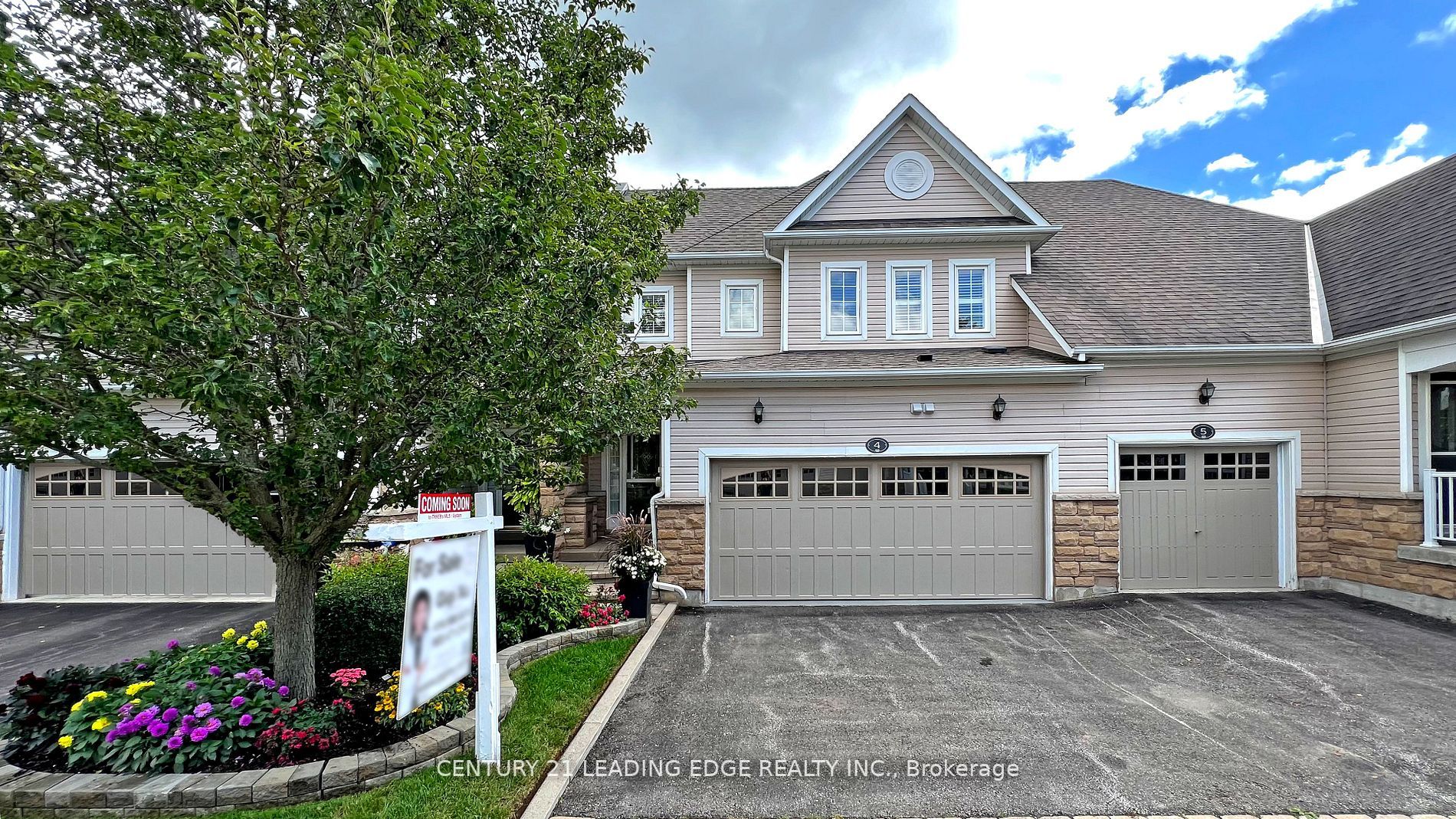 350 Lakebreeze Dr, #4