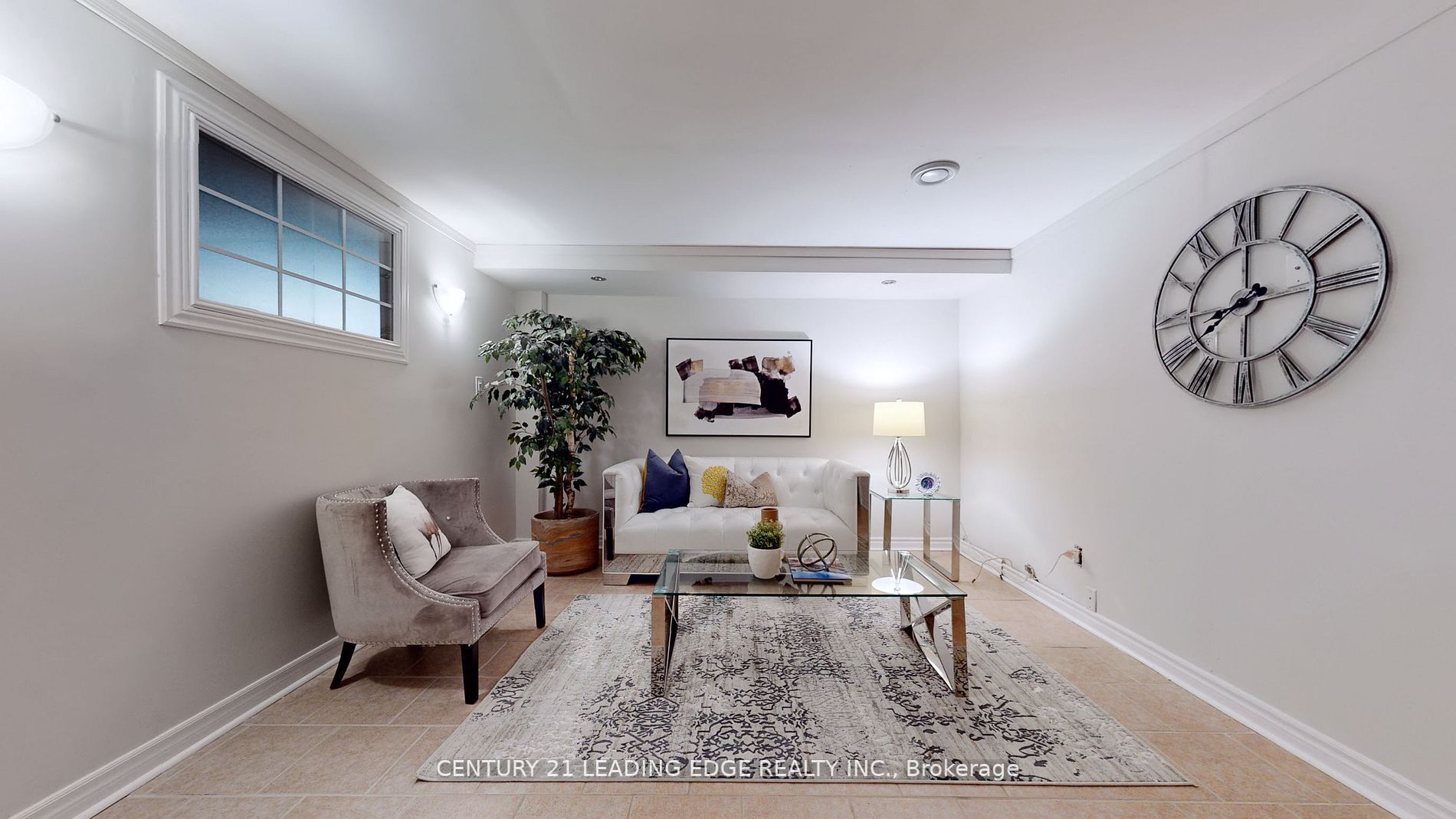 350 Lakebreeze Dr, #4