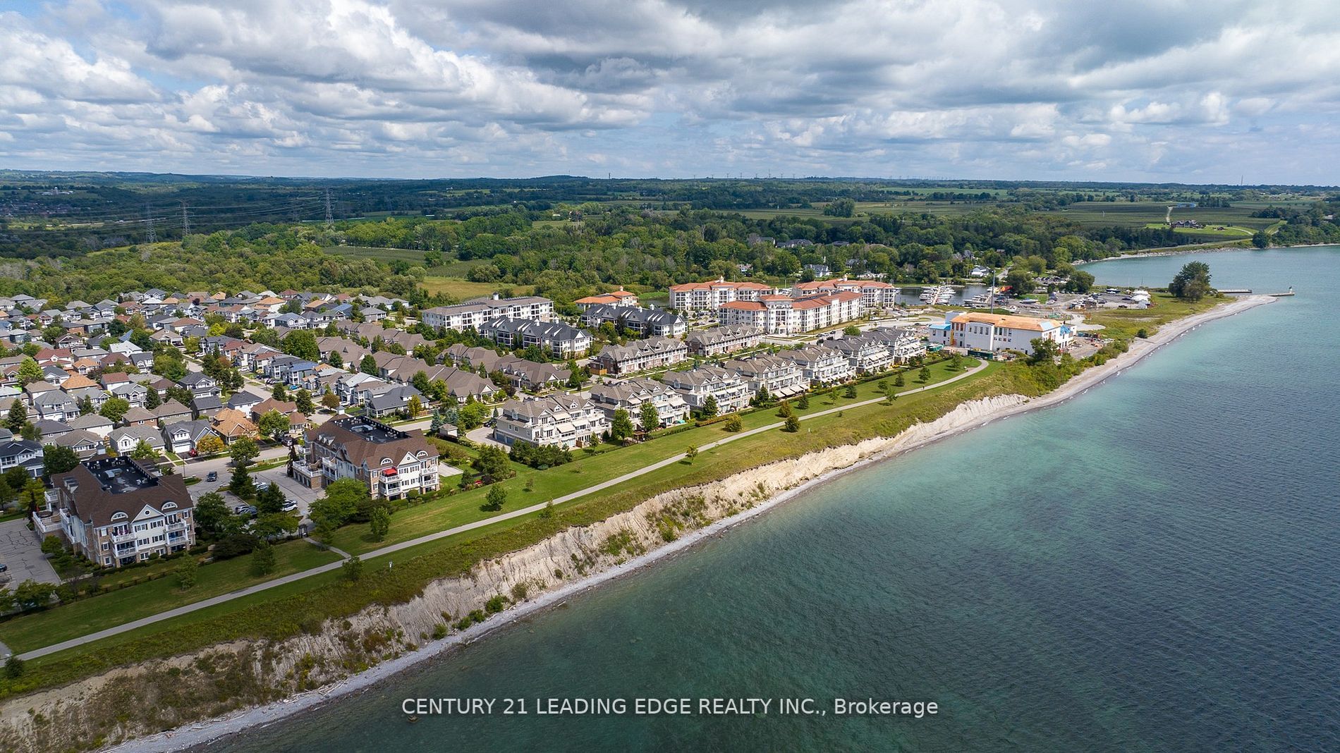 350 Lakebreeze Dr, #4
