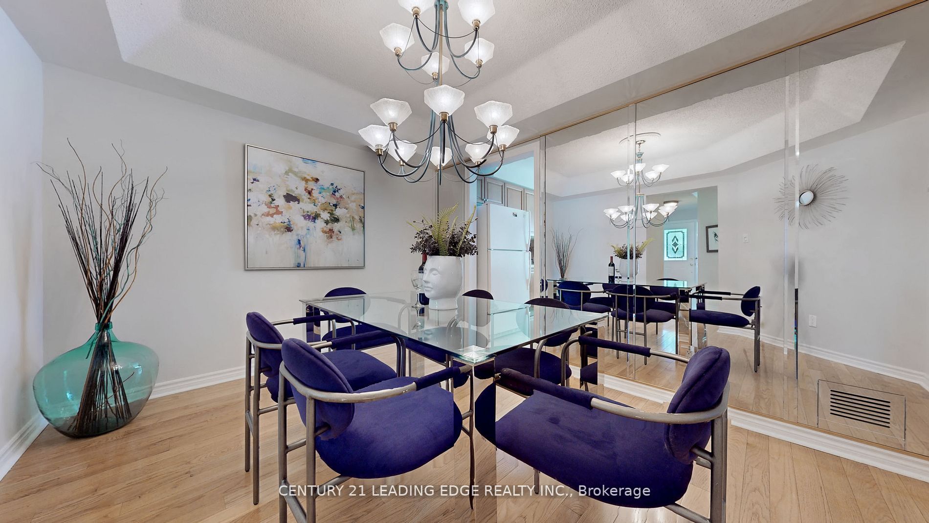 350 Lakebreeze Dr, #4