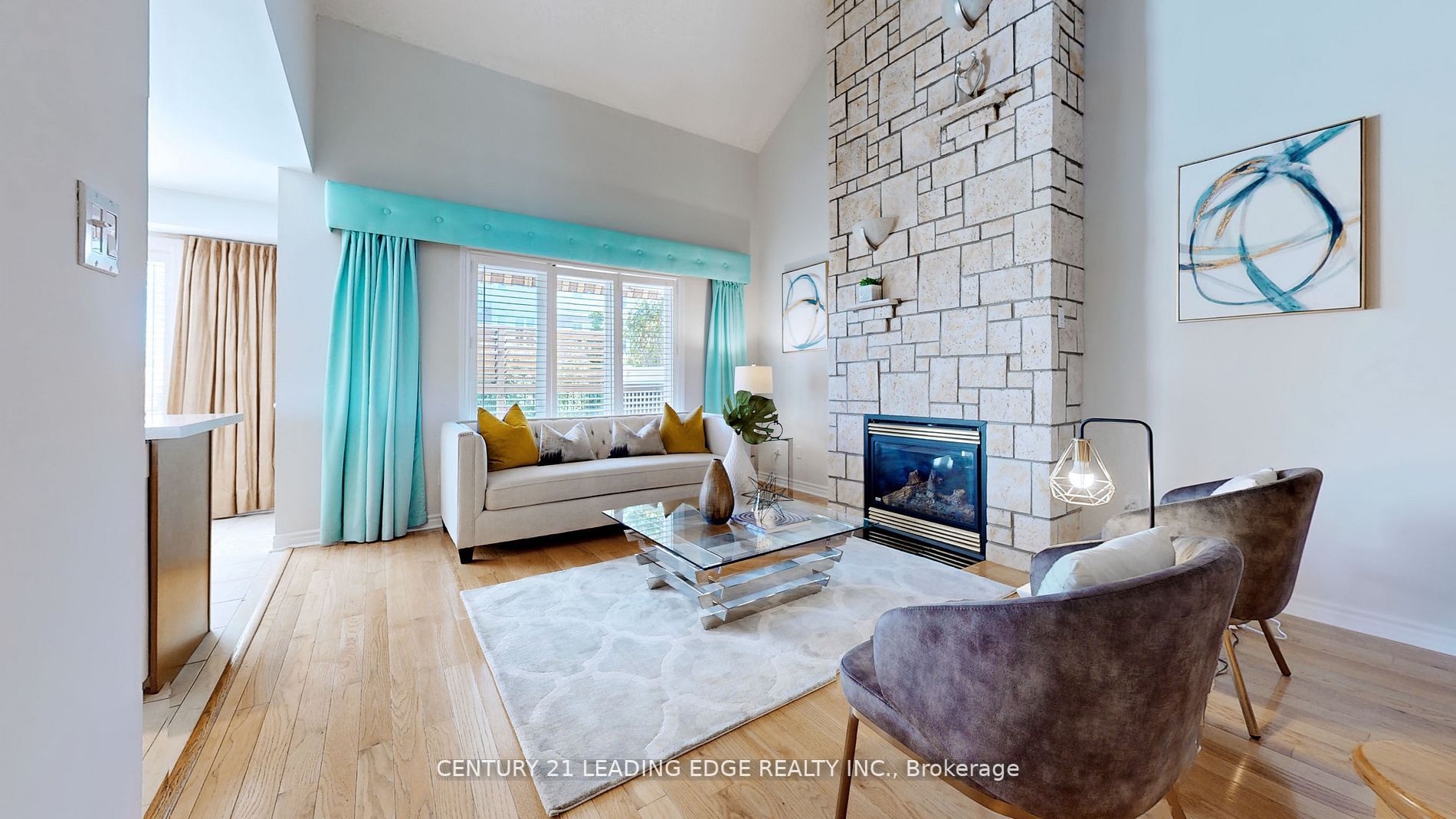 350 Lakebreeze Dr, #4