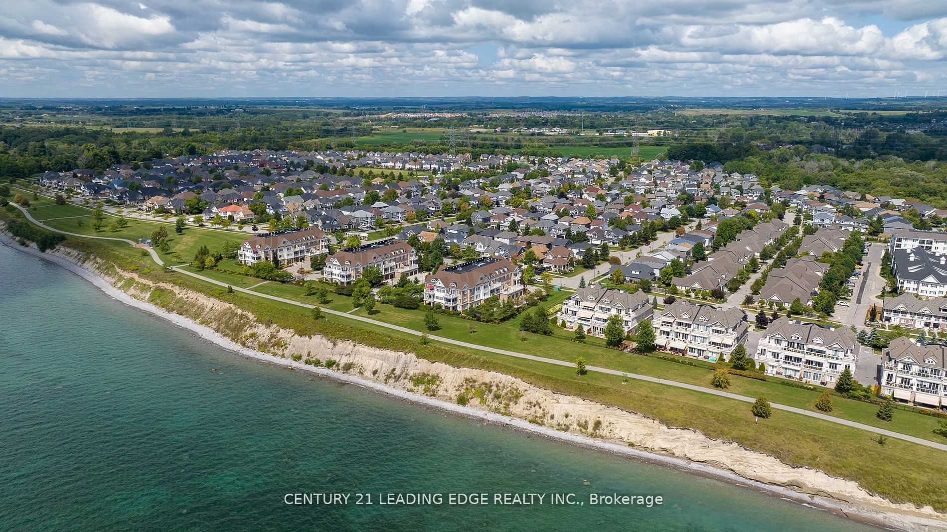 350 Lakebreeze Dr, #4