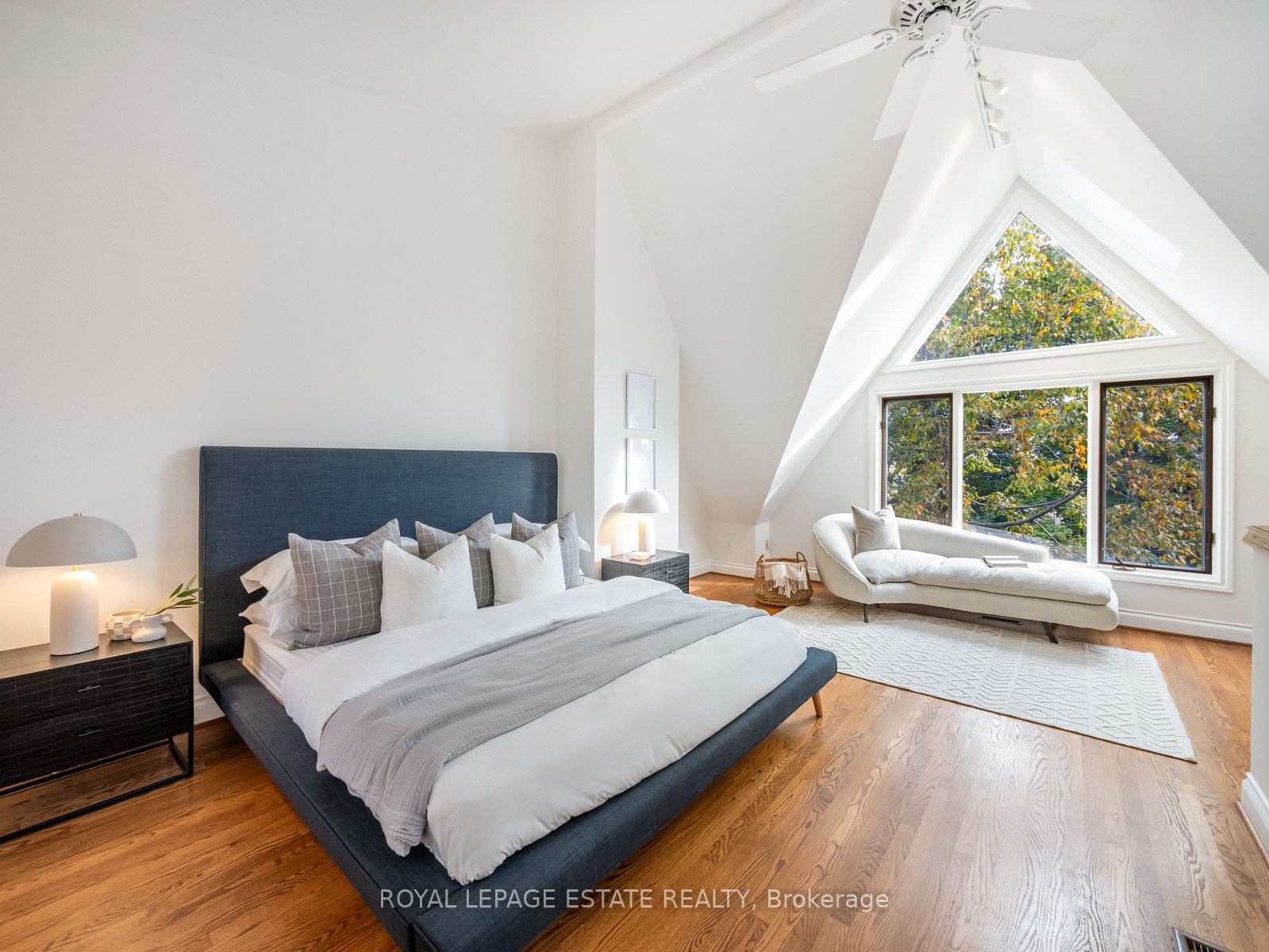 4 Nursewood Rd