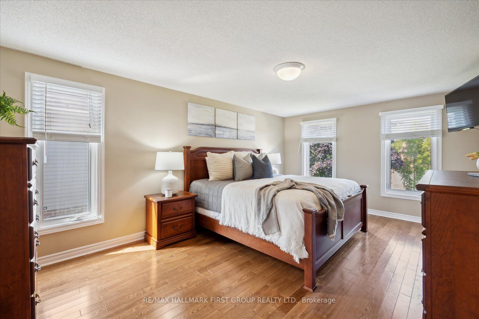 19 Farrow Cres