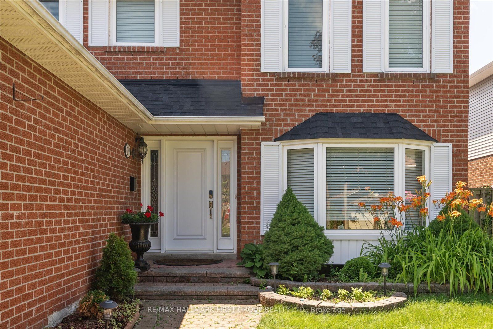 19 Farrow Cres