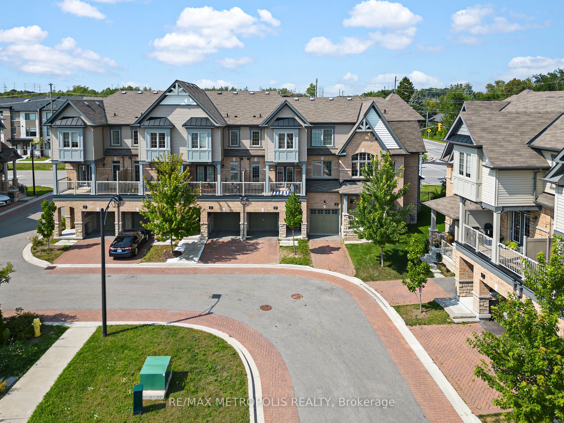 285 Finch Ave, #19