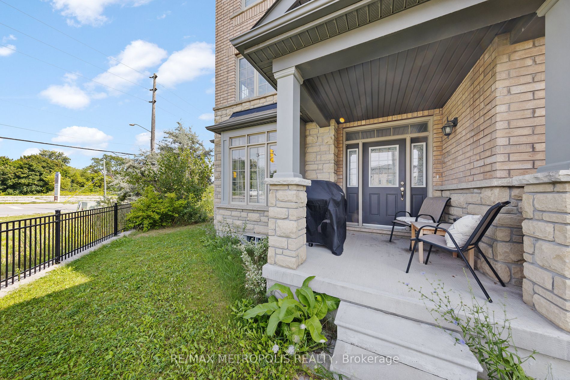 285 Finch Ave, #19