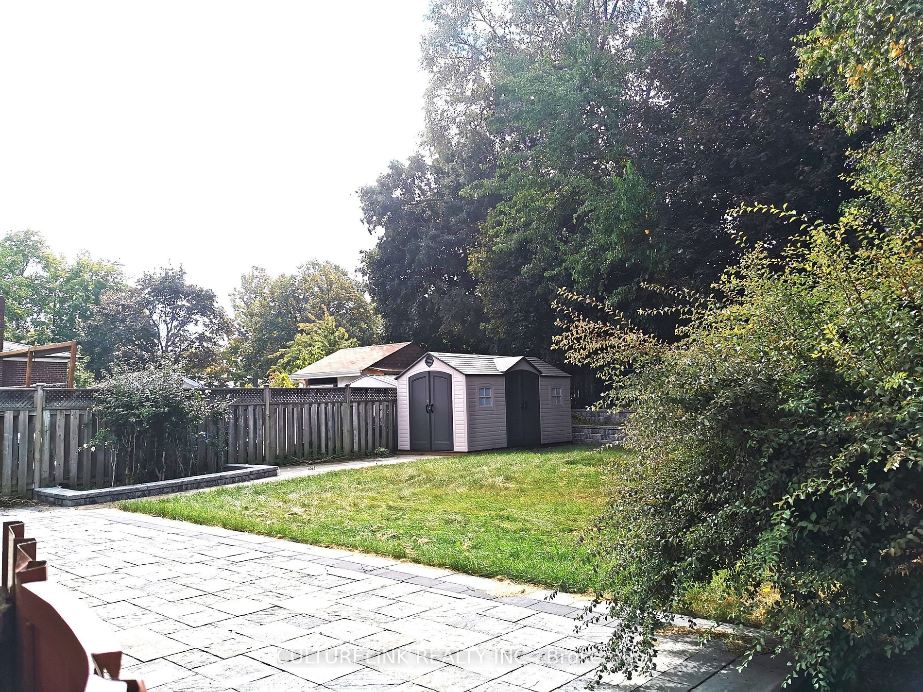 6 Blueberry Dr