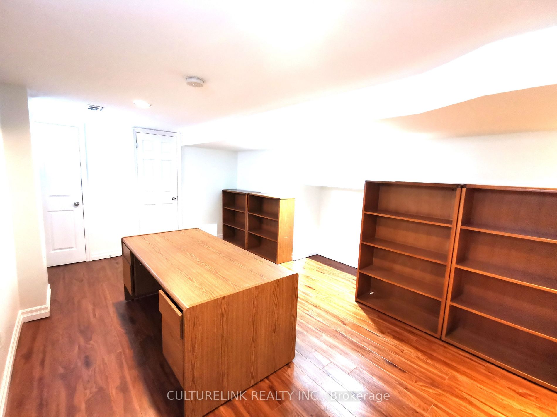 6 Blueberry Dr