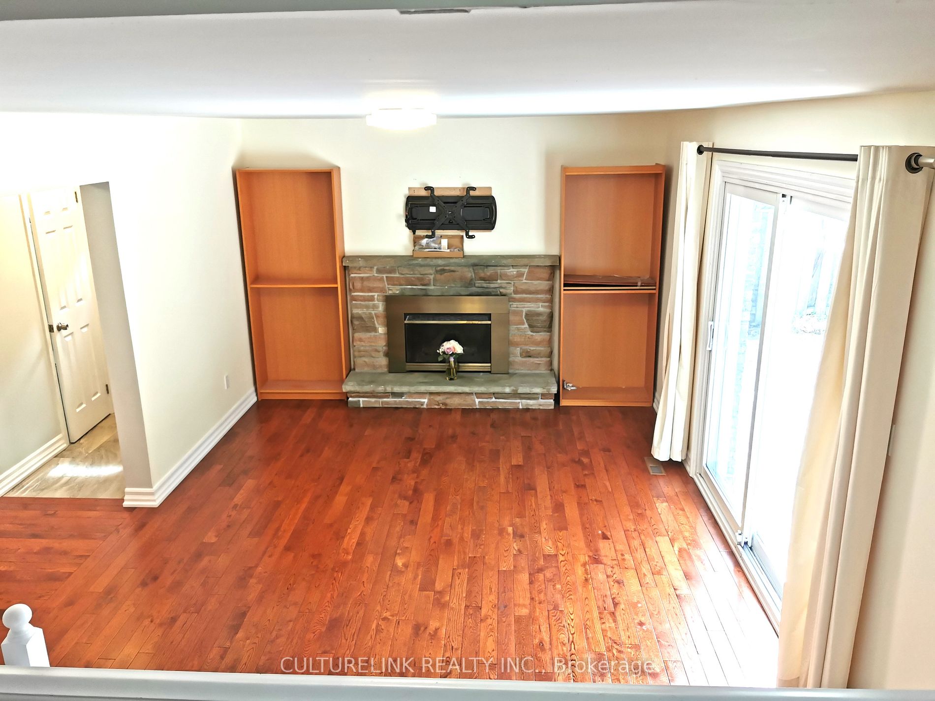 6 Blueberry Dr