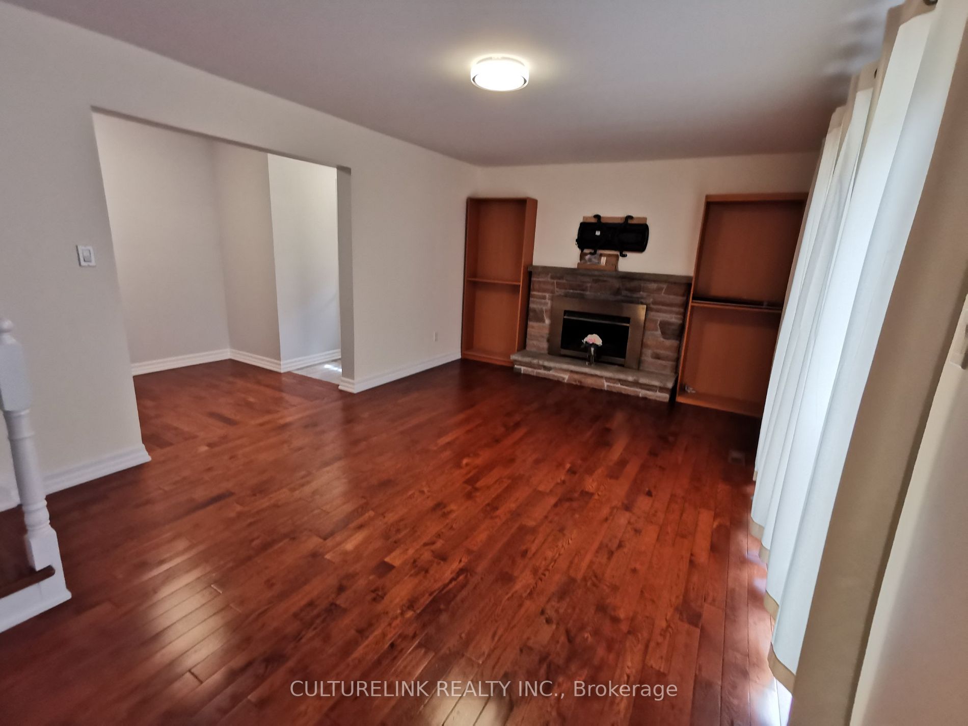 6 Blueberry Dr