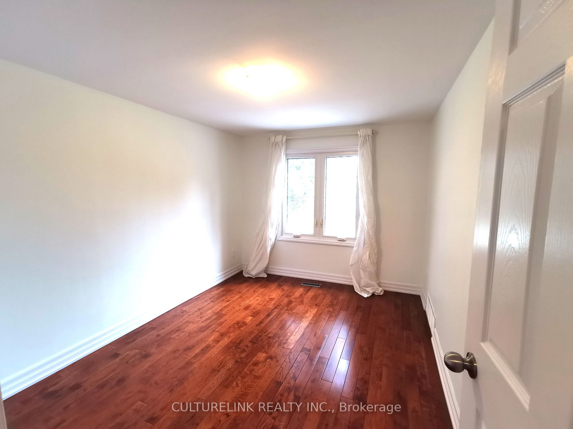 6 Blueberry Dr