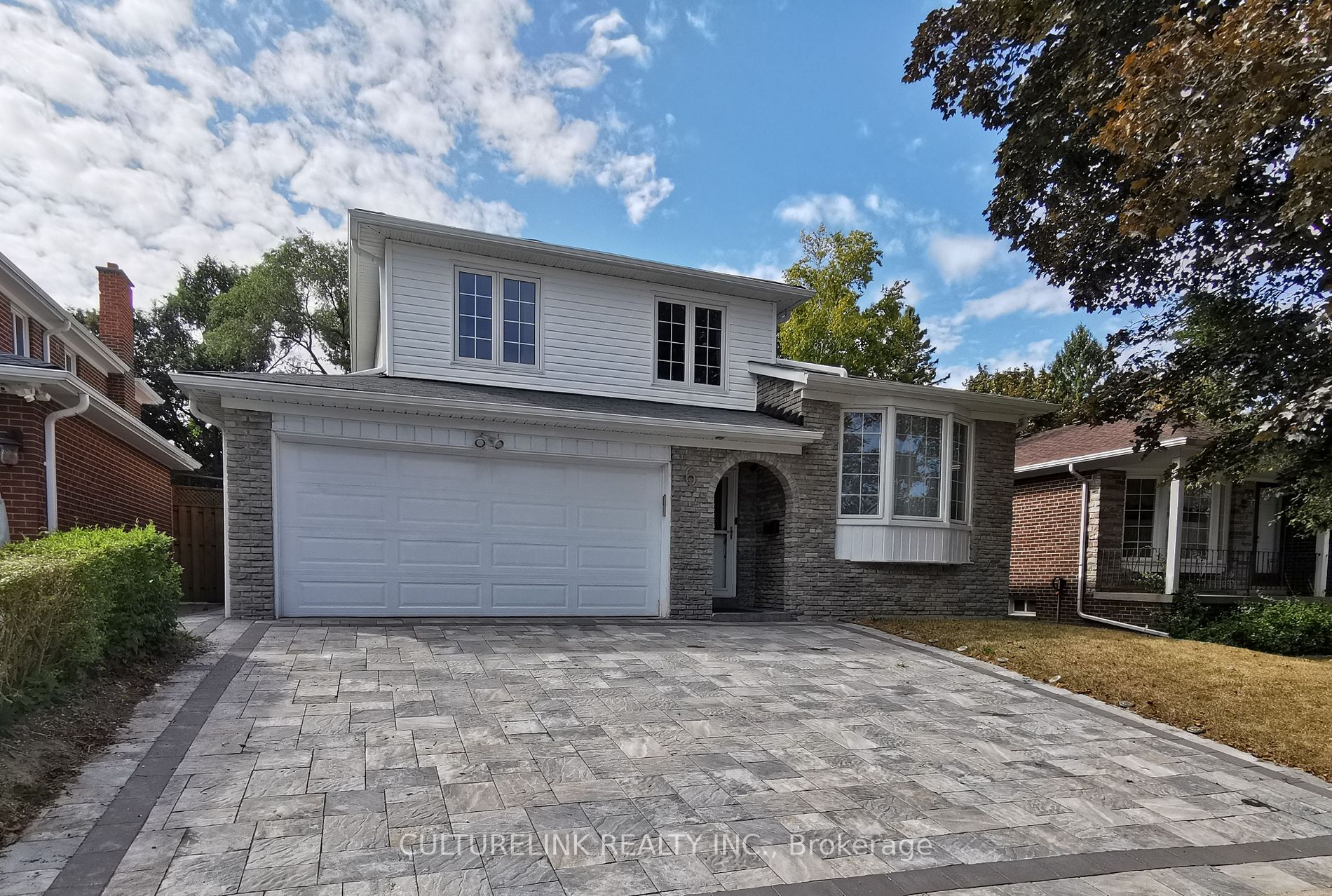 6 Blueberry Dr
