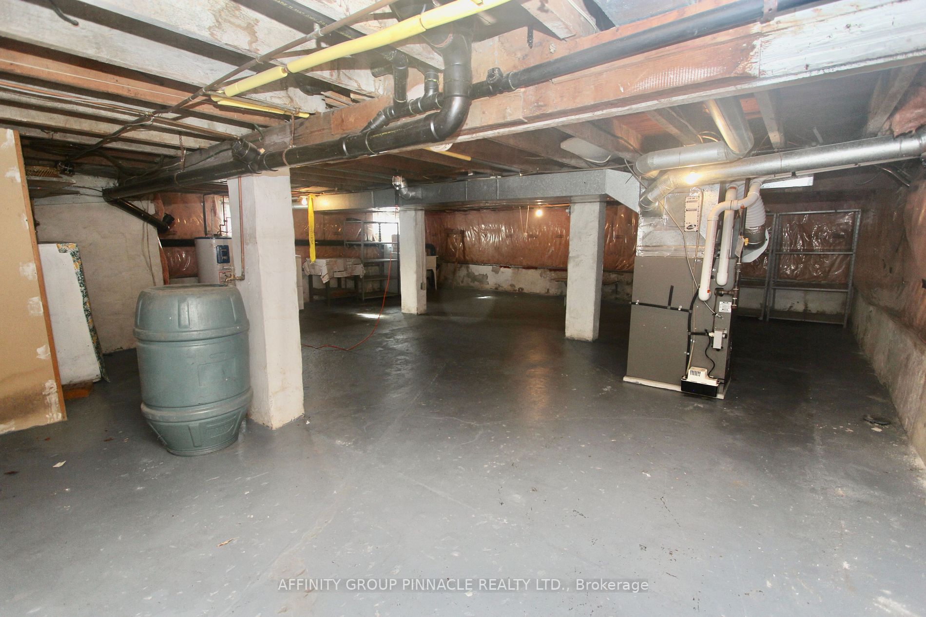 8 Waverley Rd