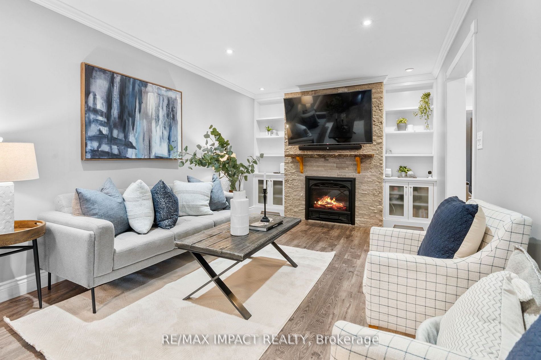 61 Champine Sq