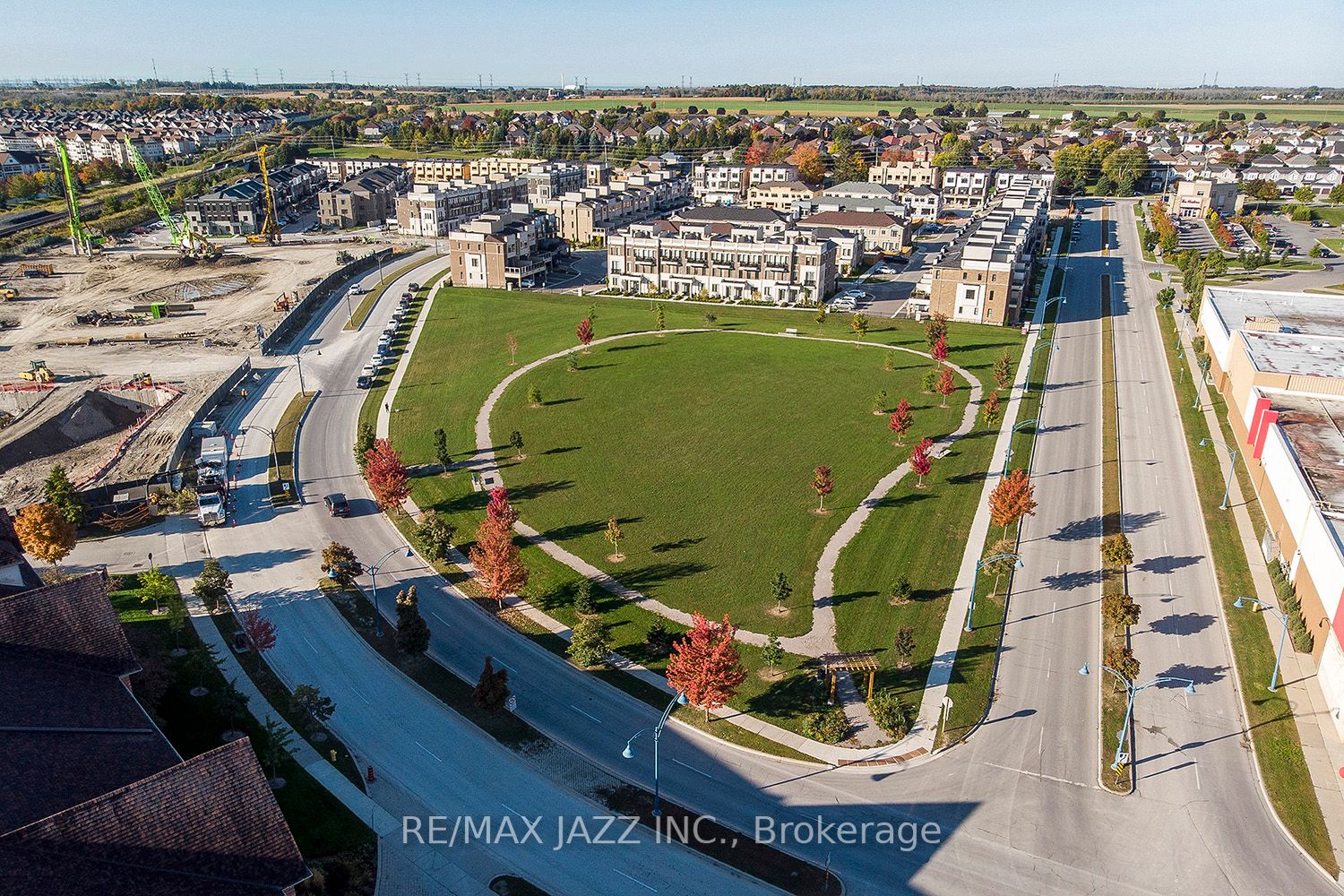 61 Clarington Blvd, #113