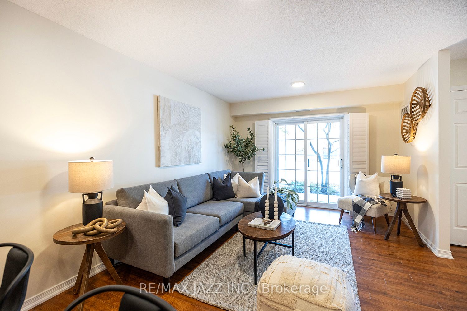 61 Clarington Blvd, #113