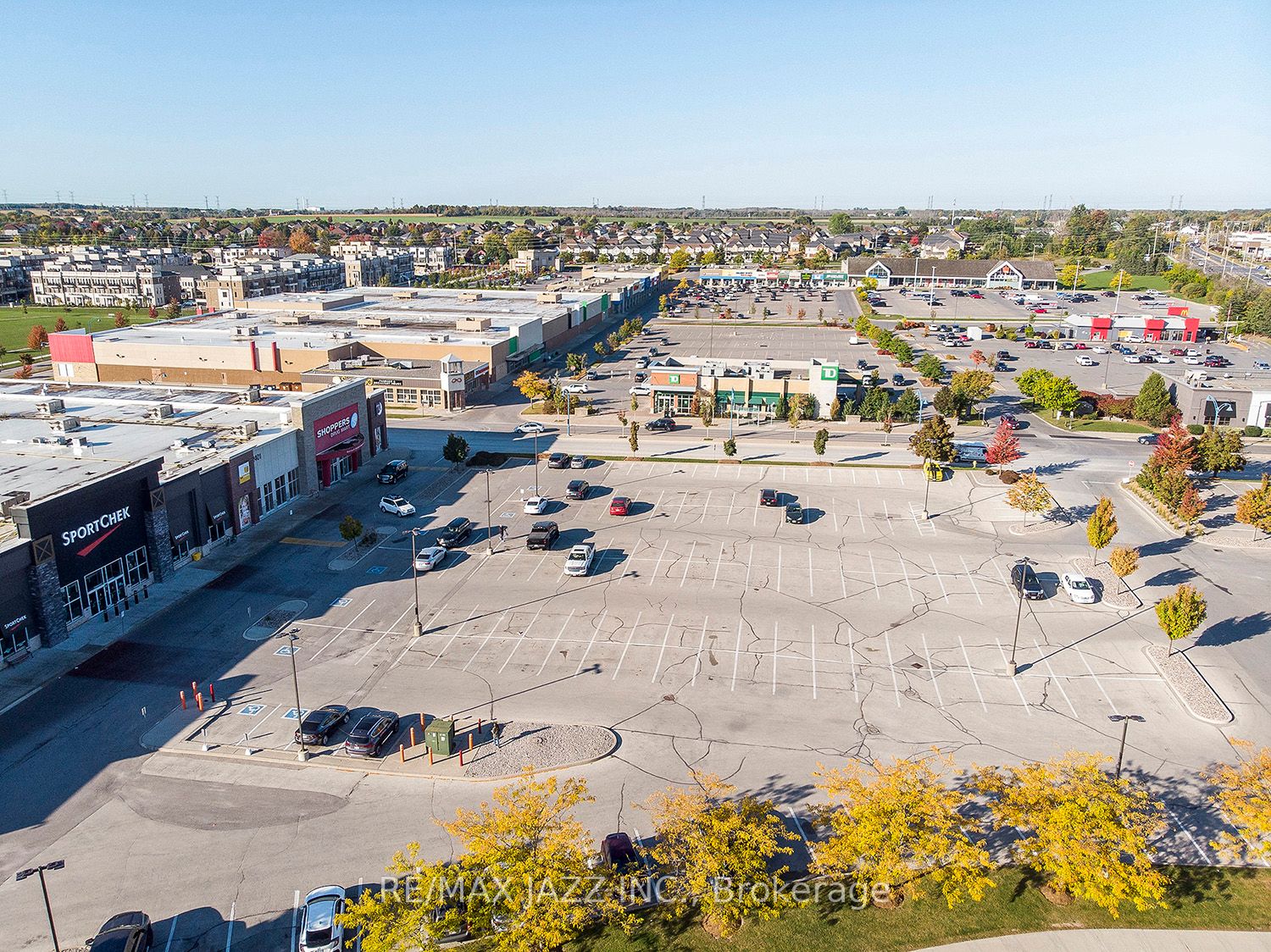 61 Clarington Blvd, #113