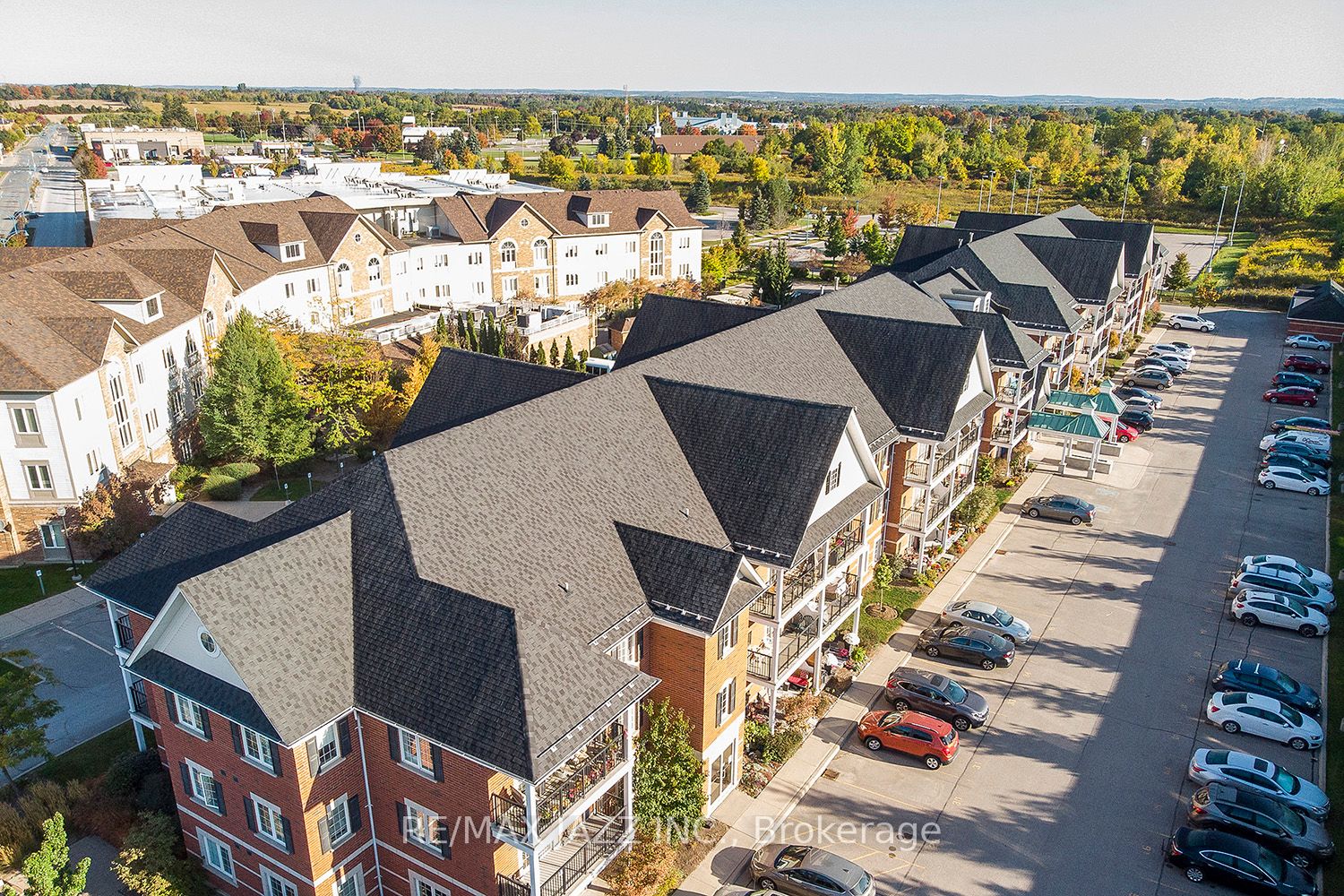 61 Clarington Blvd, #113