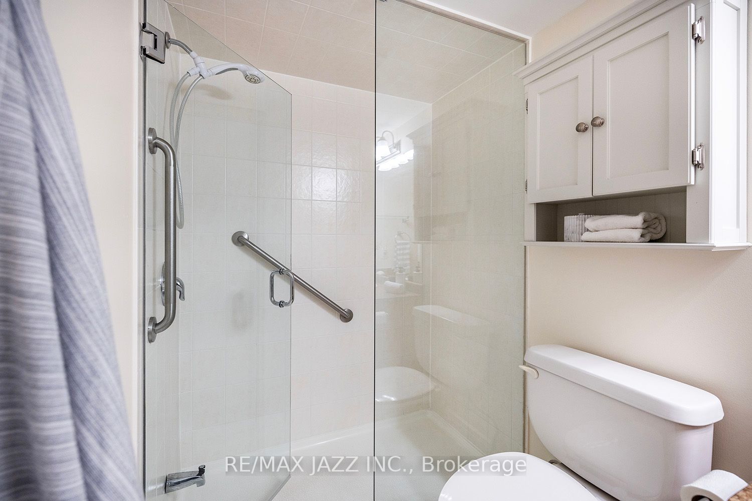 61 Clarington Blvd, #113