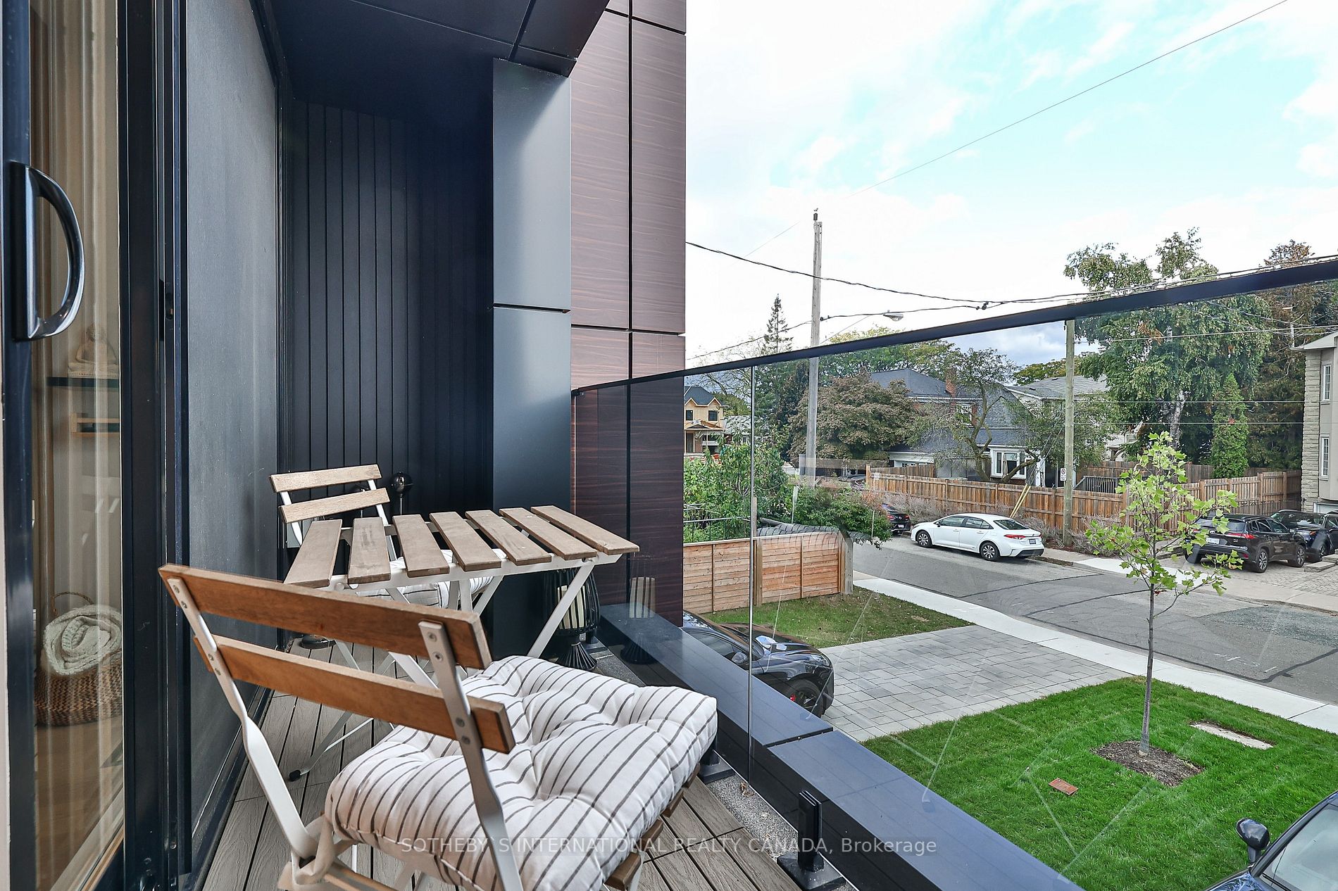 1C Holborne Ave