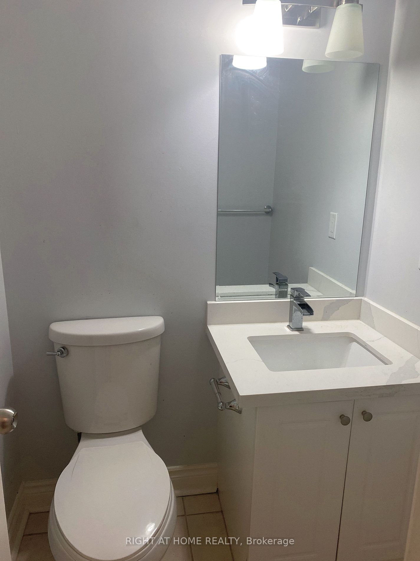 102 Seamist Cres