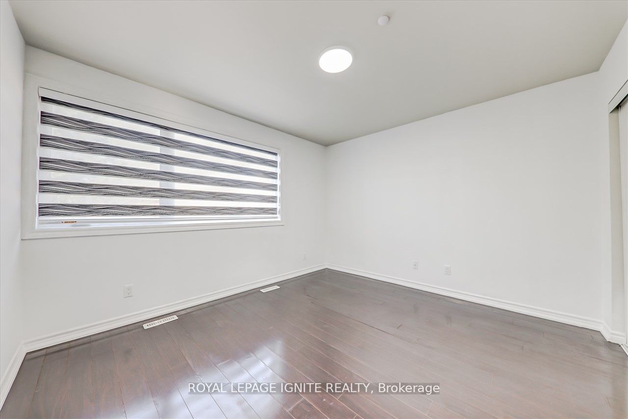 8 Fairwood Cres, #123