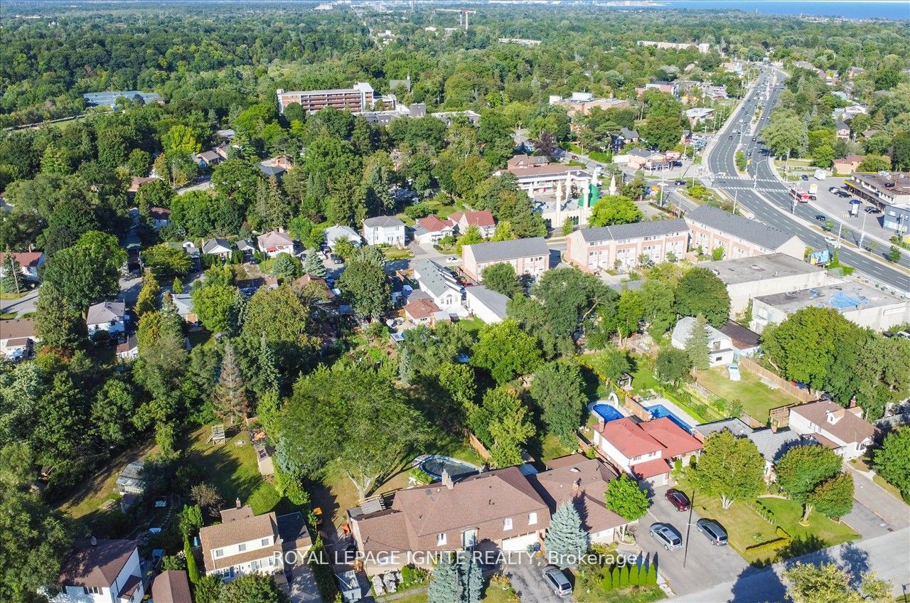 8 Fairwood Cres, #123