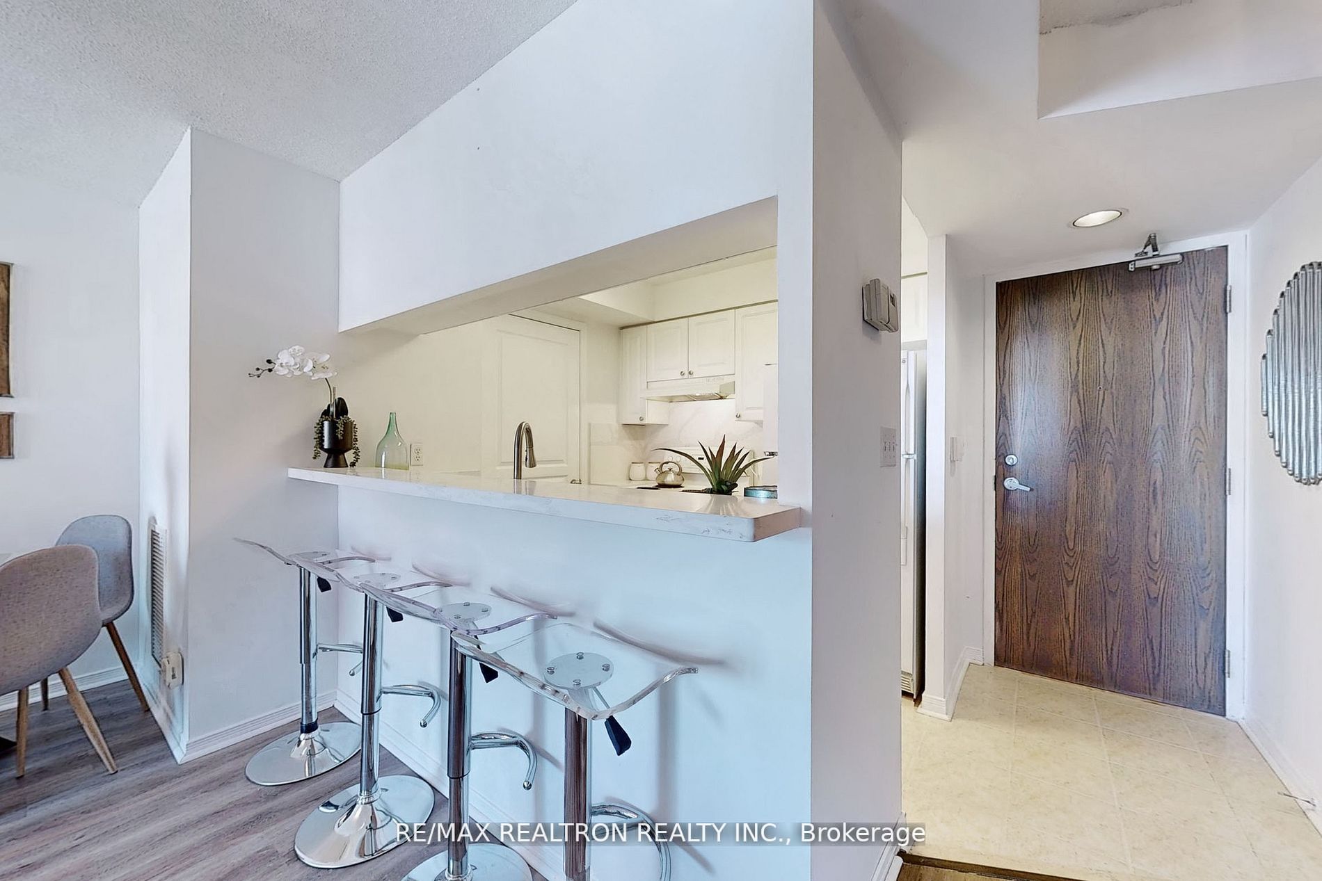 1765 Queen St E, #306