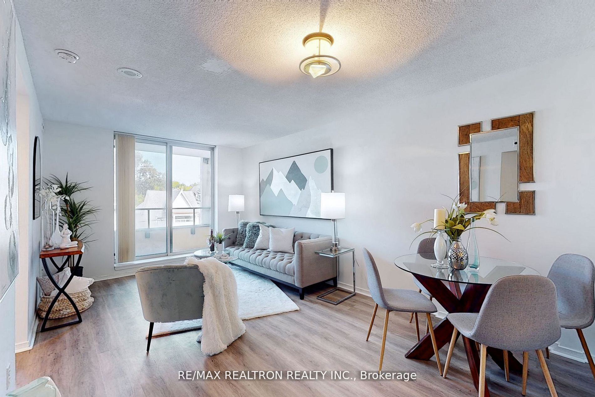 1765 Queen St E, #306