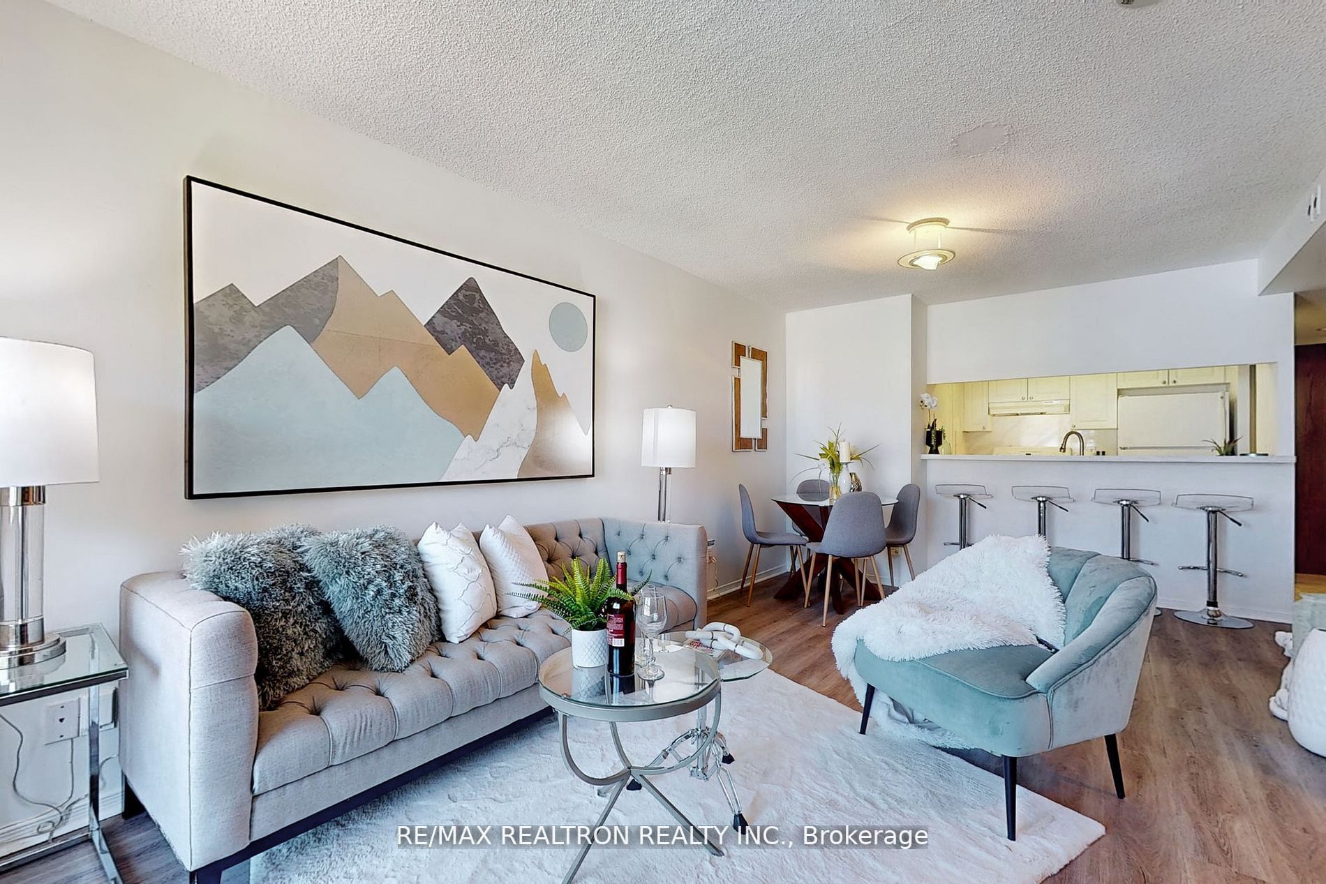 1765 Queen St E, #306