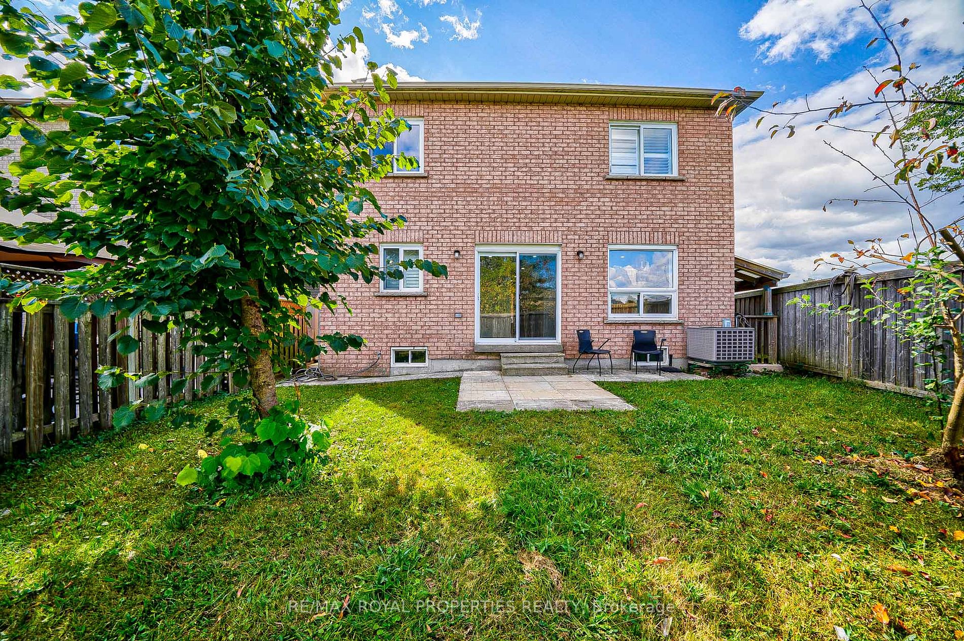 26 Dali Crescent