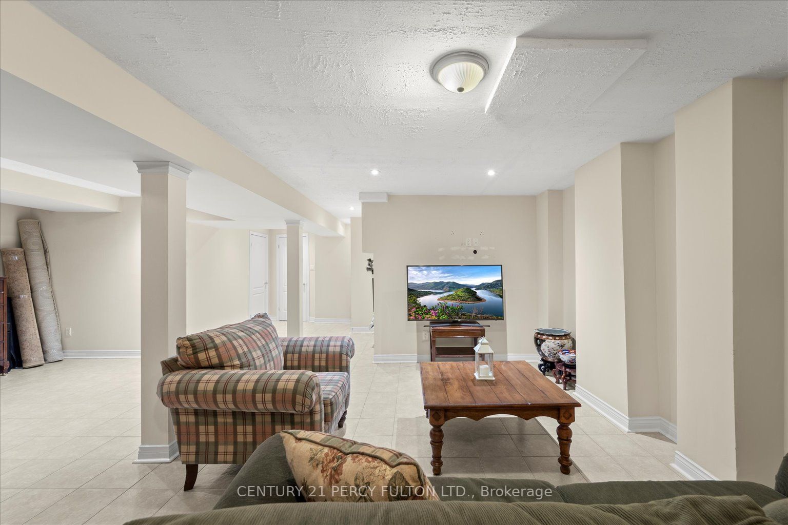 17 Chatterson St