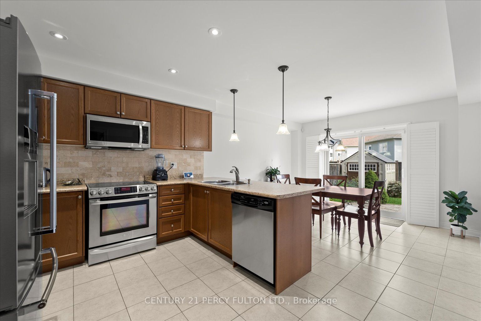 17 Chatterson St