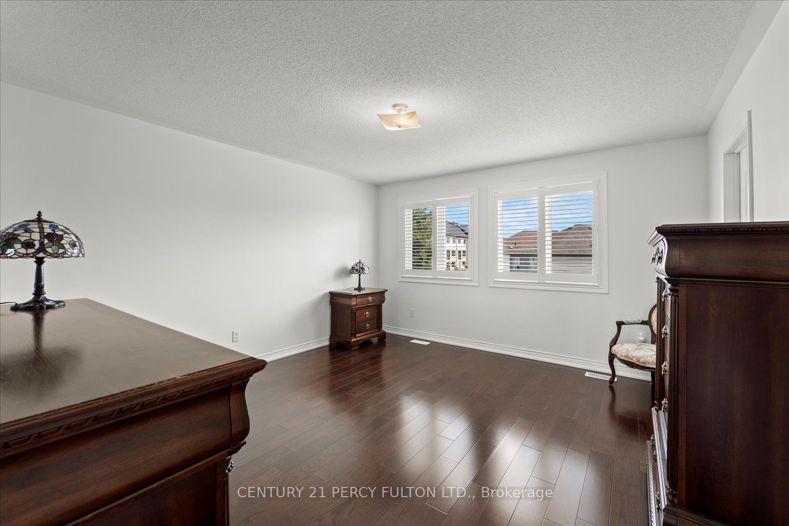 17 Chatterson St