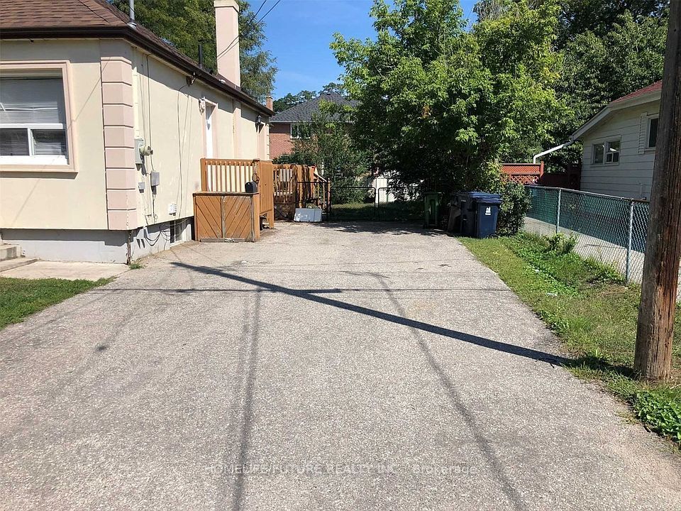 23 Bush Dr